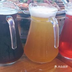 厚道海鲜城「爱悦之橙」蓝莓啤酒测评 青岛美食中的一抹果味惊喜